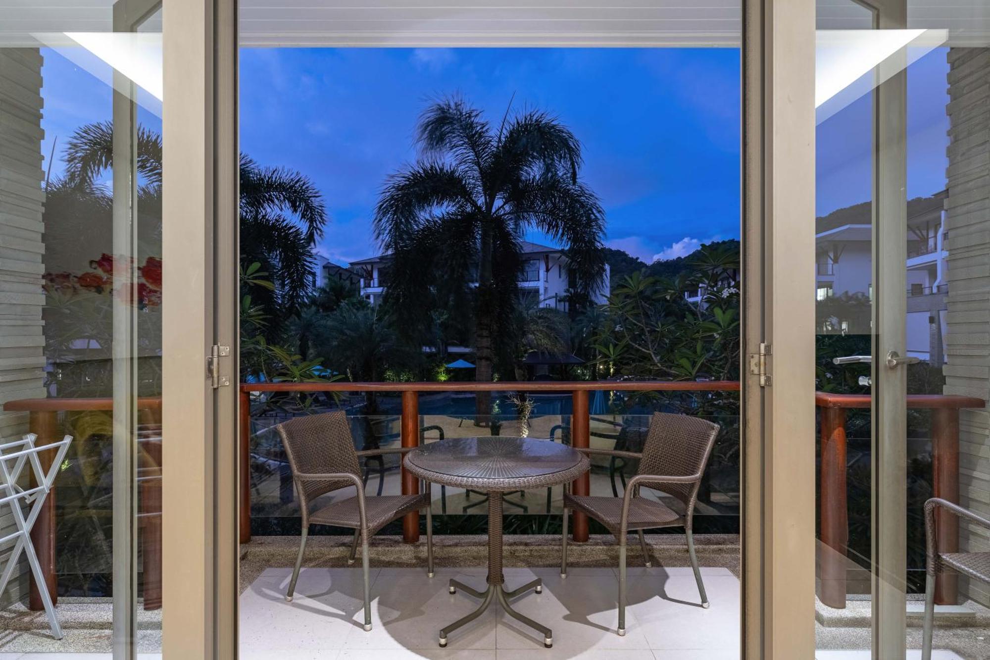 Beachfront luxury 2 bdr apartment by InDreams, Naithon Beach  Экстерьер фото